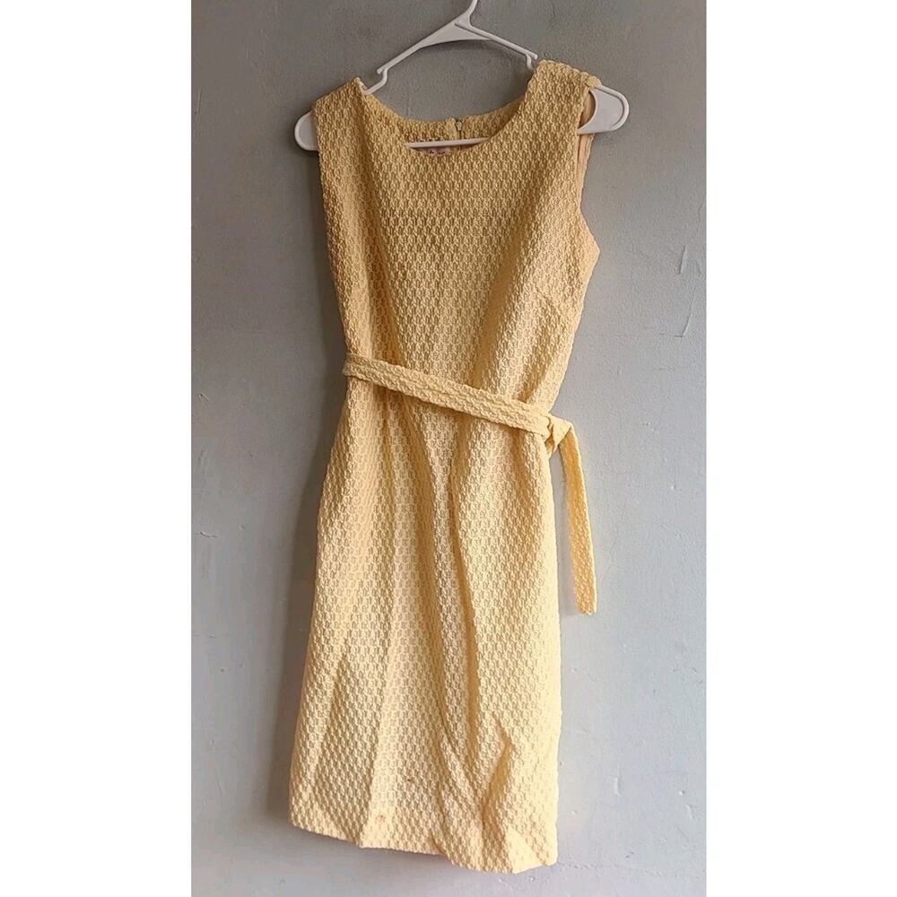 Vintage womens large 1970s sheath sleeveless dress beige crochet textured belted